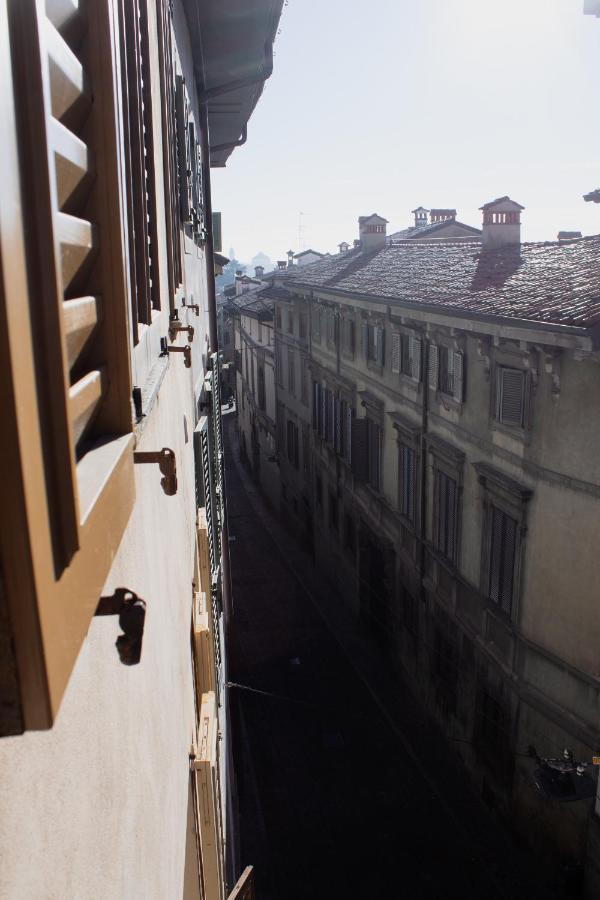Nur 2 Casa Vacanze Bergamo Via Pignolo Exterior foto